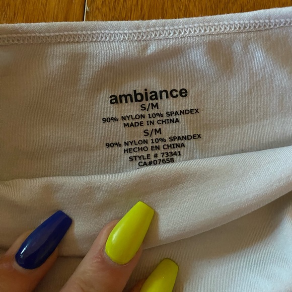 🛍️ 4/$25 Tank crop top - Picture 2 of 2